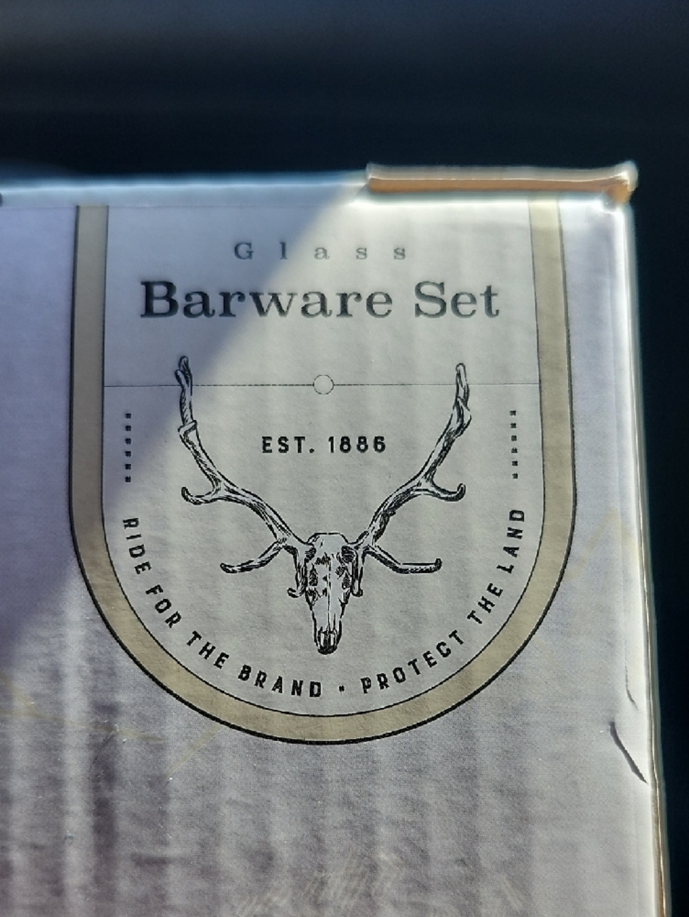 Yellowstone Dutton Ranch Pint Glass Set - White/Orange Logo - Picture 7 of 10